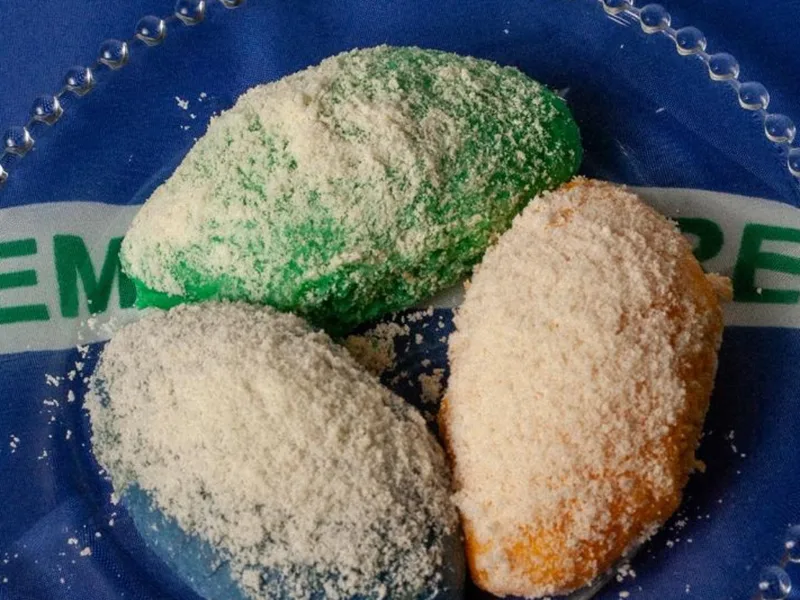 Pãozinho da Copa com cobertura verde e amarela